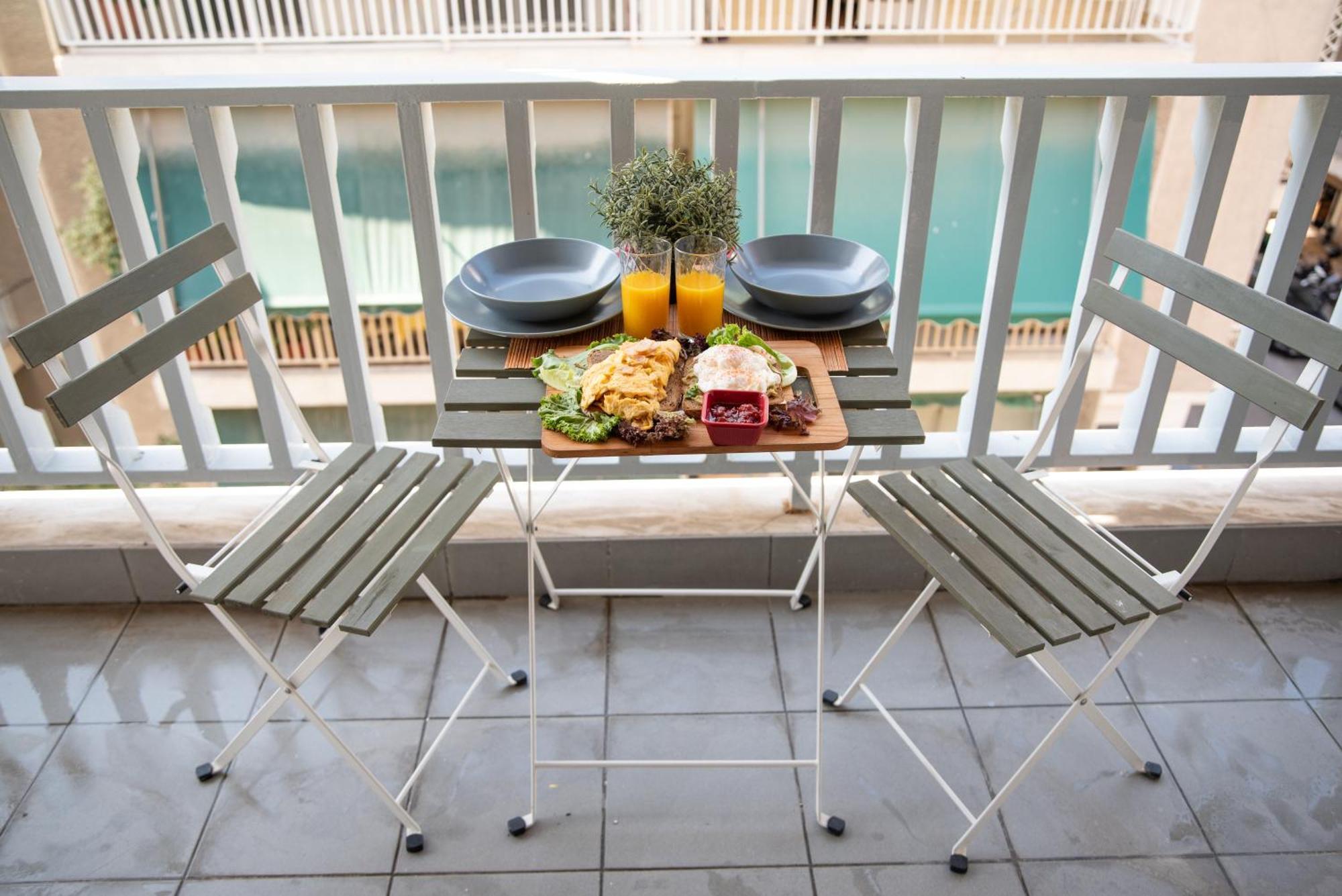 Ferienwohnung Koukaki Urban Retreat, Steps From The Acropolis Athen Exterior foto
