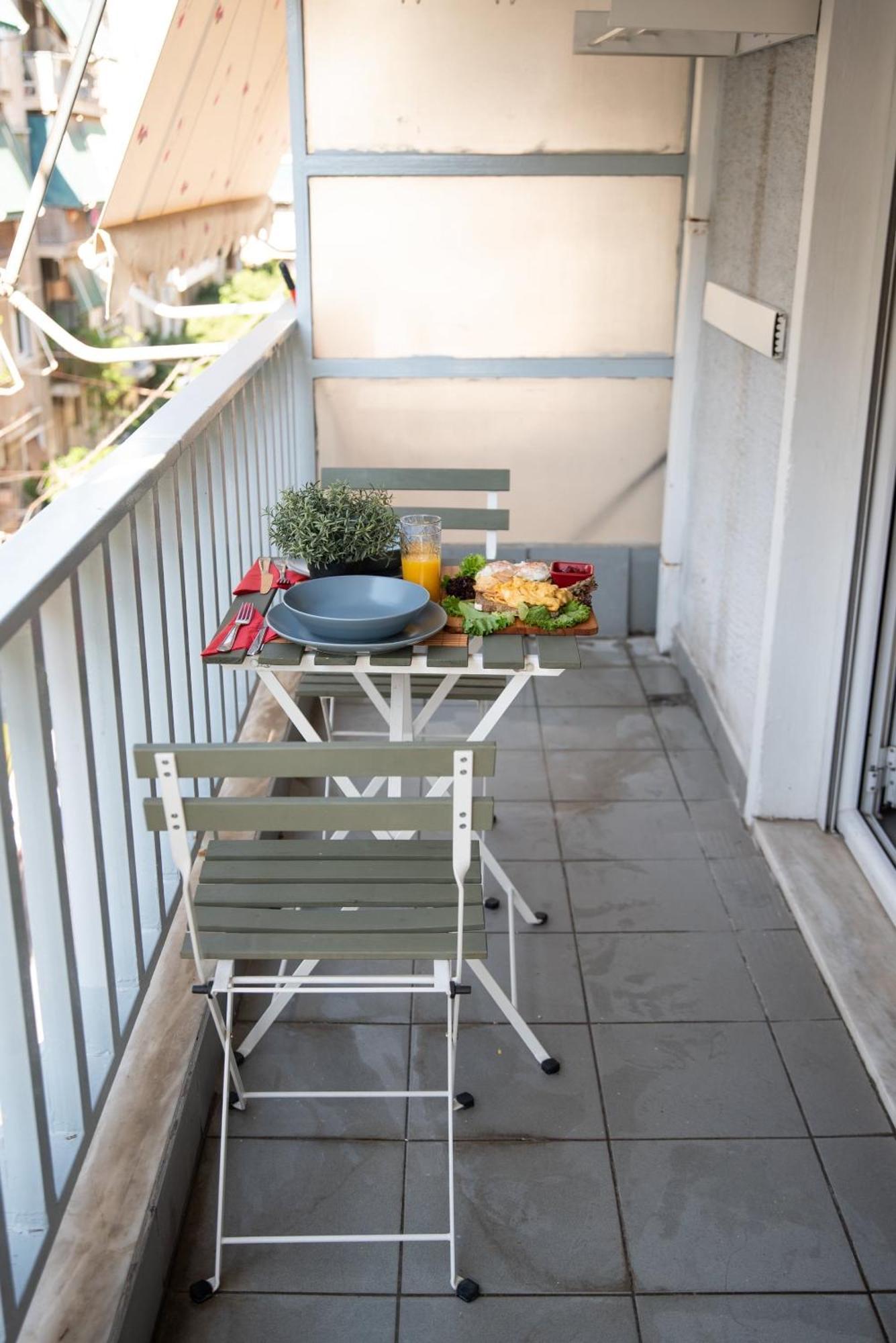 Ferienwohnung Koukaki Urban Retreat, Steps From The Acropolis Athen Exterior foto
